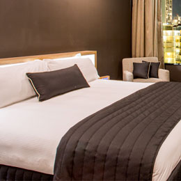 Hotel Grand Chancellor Brisbane - Brunei Jet Temple Coverlet and Cushions